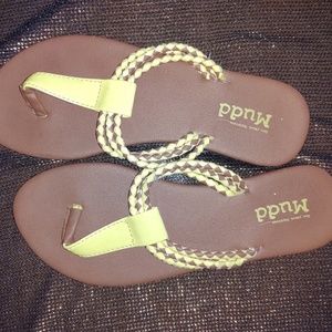 Mudd sandals